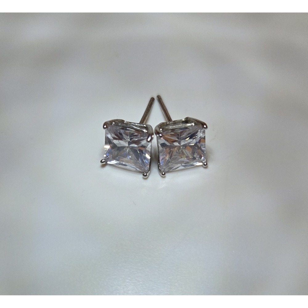 Brilliant 7mm Stud Earrings Sterling Silver & Priness Cut‎ CZ